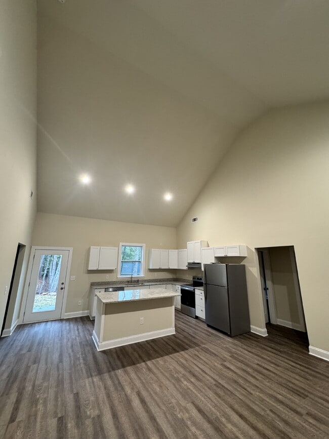 Photo - Brand New Rental in North Hall!