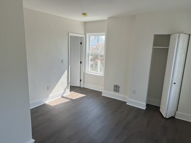 Photo - 106 N 9th St