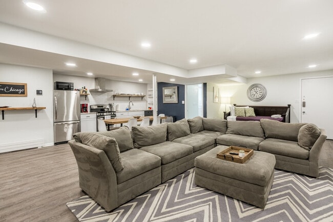 Photo - 226 S Hoyne Ave Apartment Unit ID1255620P