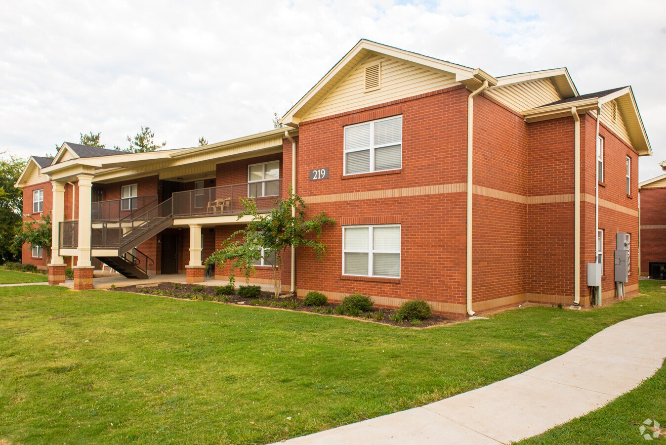 Photo - Spring Branch Apartments