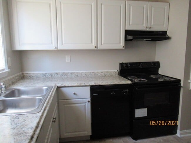 Photo - 539 W 23rd St Unit 4