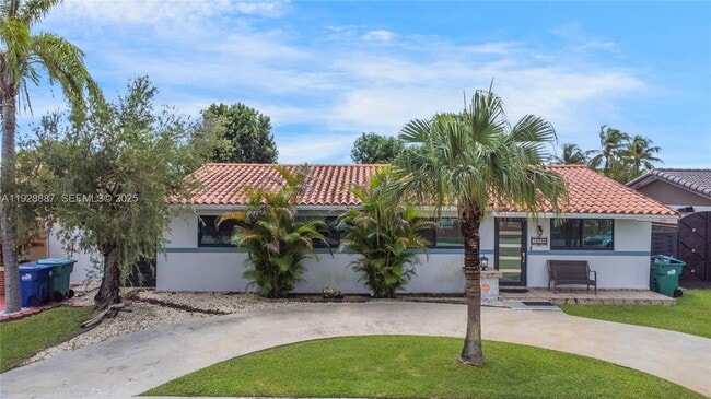 Photo - 10350 SW 4th St