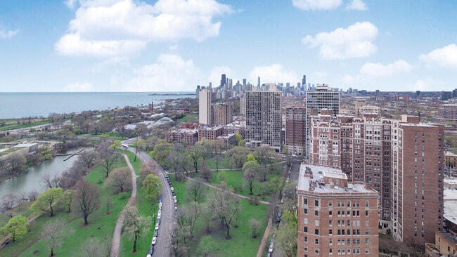 Photo - 2500 N Lakeview Ave Unidad 3001