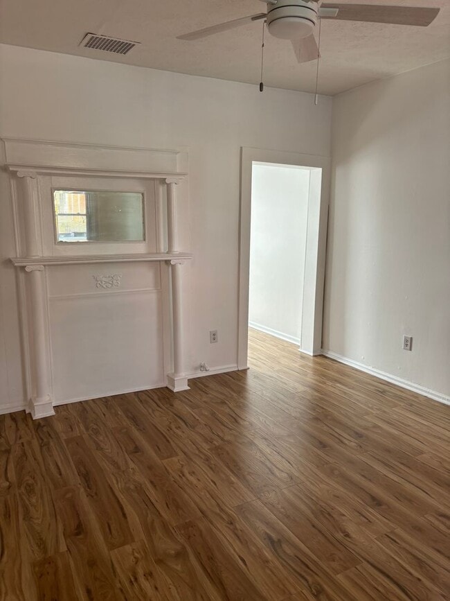 Photo - 814 W Beverley St Unidad apt #1