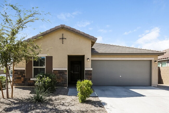 Building Photo - 17211 W Gibson Ln
