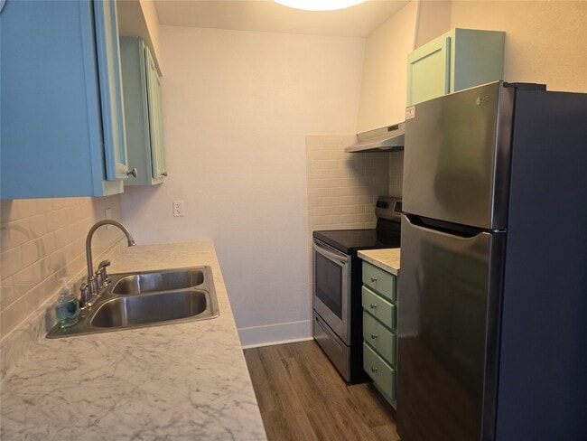 Photo - 725 Broadway Avenue J Unidad 6