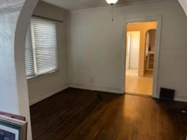 Building Photo - 2528-2530 Park Way Unit 2530 Park Way Rental