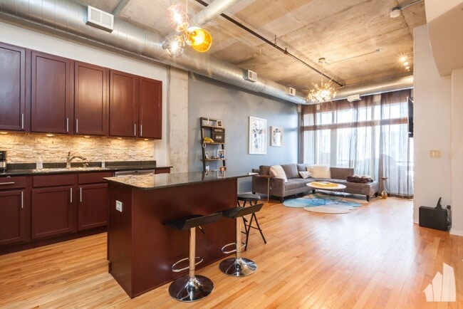 Photo - 933 W Van Buren St Unit 812