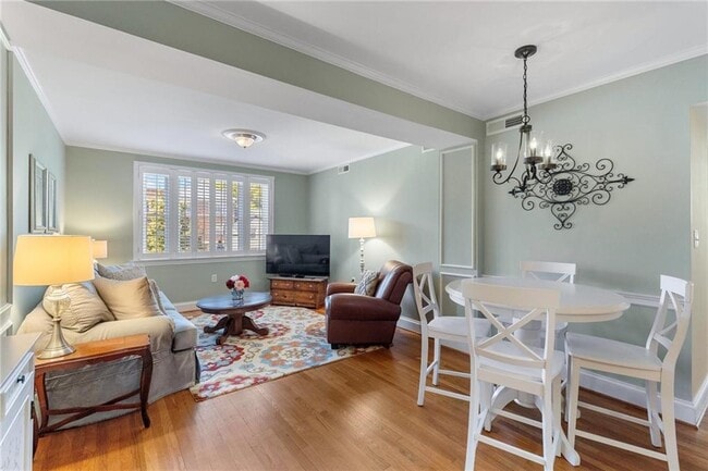 Photo - 27 W Locke Ln Unit 27 W Locke Lane #4