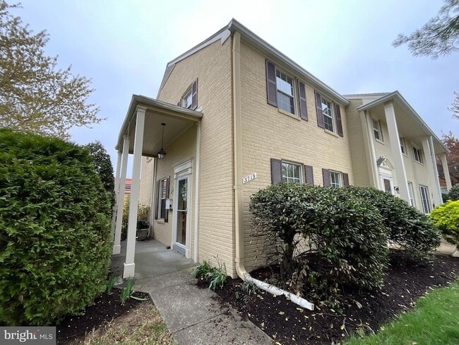 Building Photo - 3719 Ingalls Ave