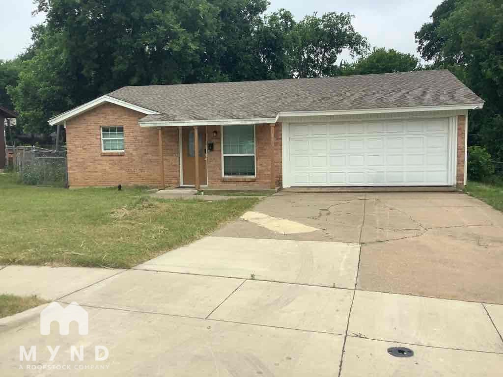 Photo - 353 Kirnwood Ct House