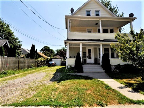 Building Photo - 27 Harborview Ave Unit 2nd Floor