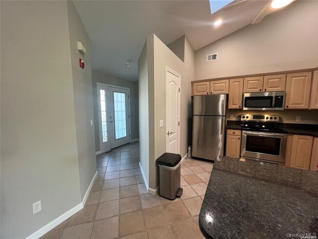 Photo - 703 Constance Ln