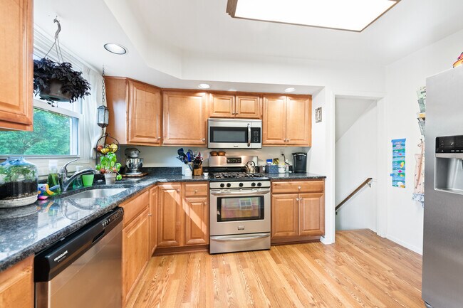 Photo - 313 Williams Rd