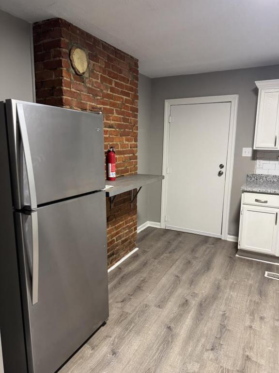 Photo - 951 S Shelby St