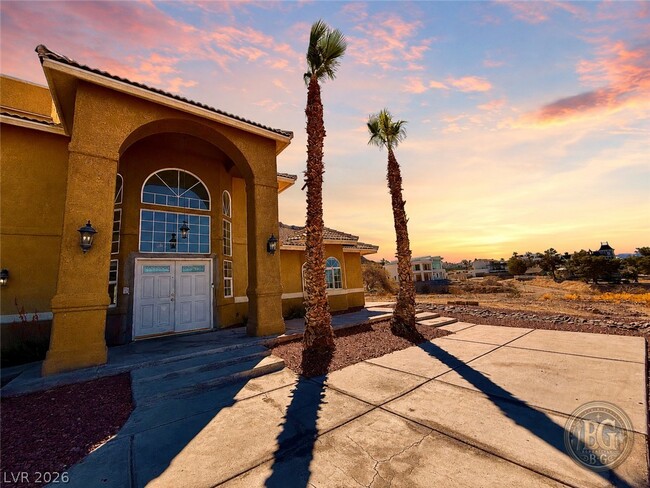 Photo - 764 Benedict Dr