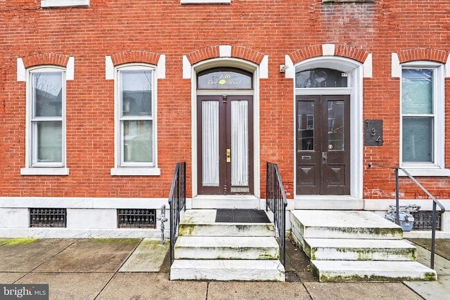 Photo - 136 E Lemon St