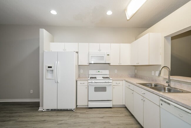 Photo - 15819 Stags Leap Dr