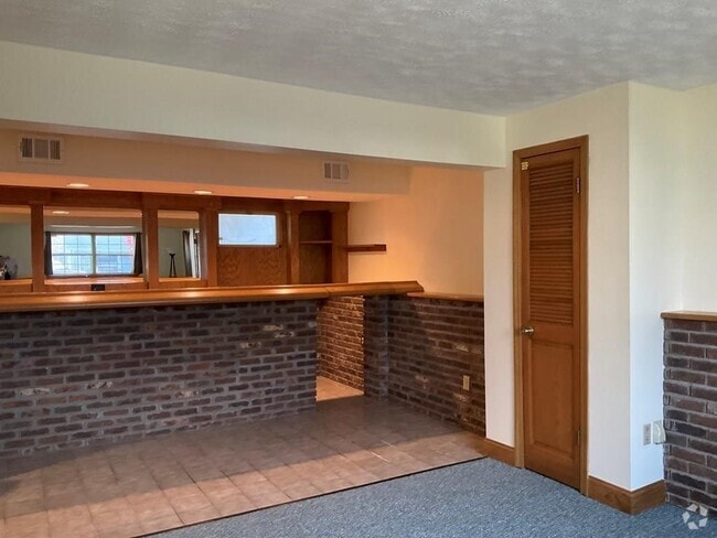 Building Photo - 8 Virginia Rd Rental