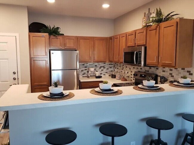 Club 715 Apartments