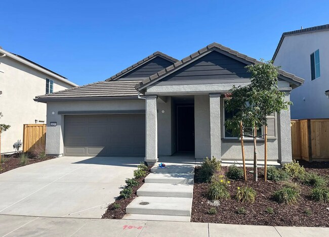 Building Photo - 4 Bed 3 Ba 2 Story 2 Car