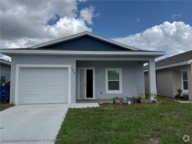 Building Photo - 1514 Las Villas Blvd Rental
