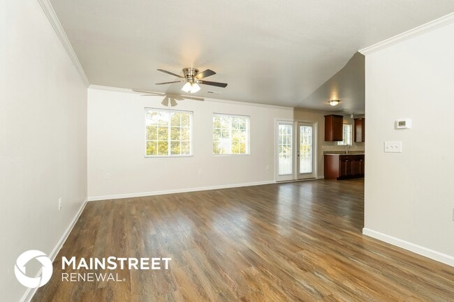 Photo - 3915 Bissett Wy