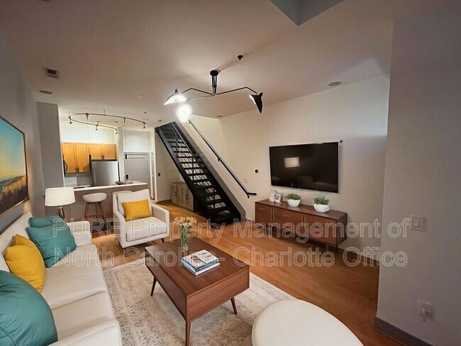 Building Photo - 115 E Park Ave Unit 111