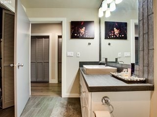 Photo - Hoyt Commons Condominiums - open floor plan Pearl District studio with parking/storage/balcony Unidad HC314