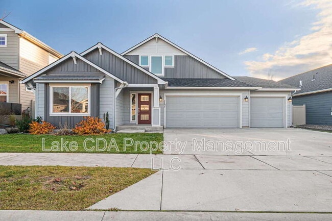 Building Photo - 2892 W Rimbaud Ave