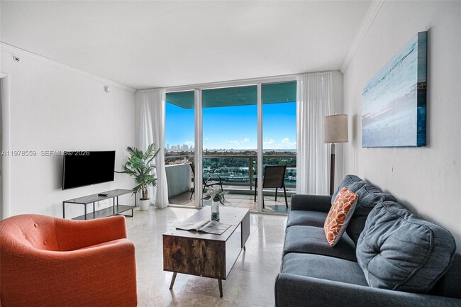 Building Photo - 5101 Collins Ave Unit 11T