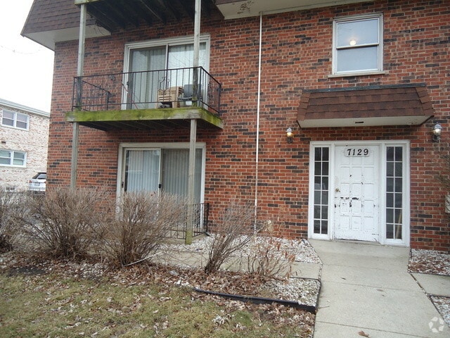 Building Photo - 7129 99th St Unit 1W Rental