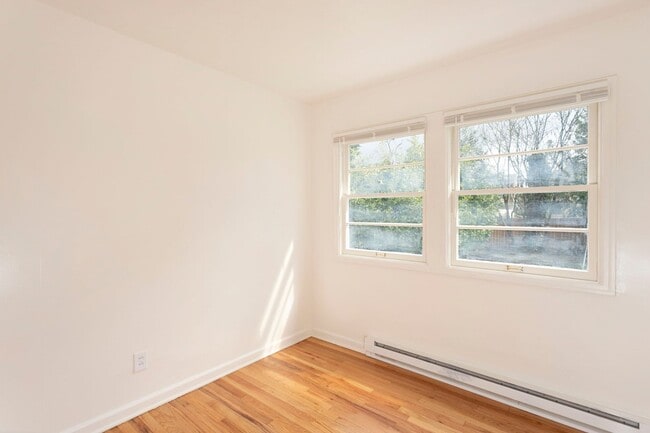 Photo - Charming 2 Bedroom Bungalow in North Portland