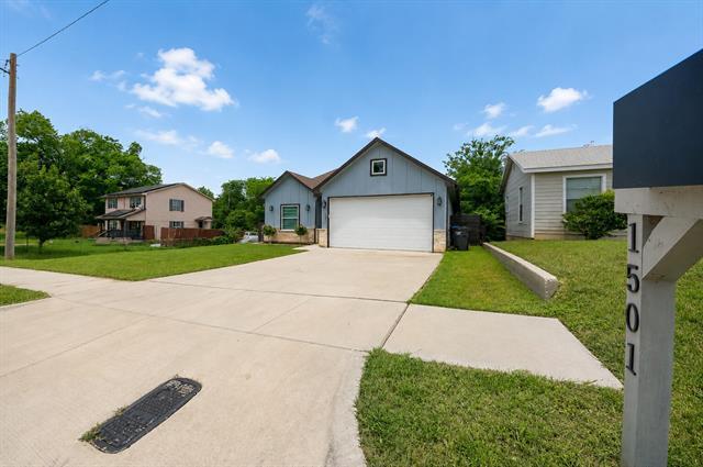 Photo - 1501 Avenue E