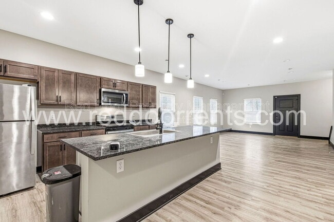 Photo - 416 Eastern Ave