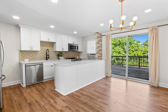 Building Photo - 720 Shaw Ave