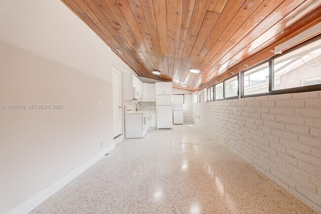 Photo - 311 NW 56th Ave. Unidad B