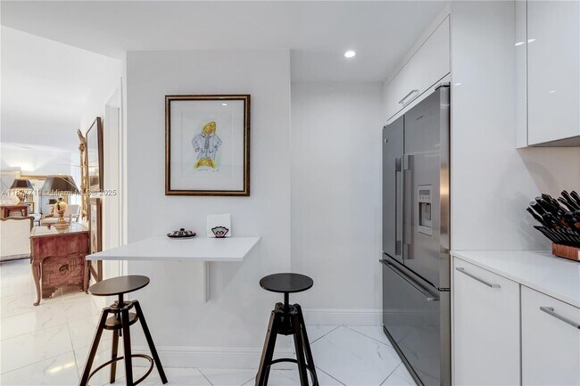 Photo - 825 Brickell Bay Dr Unit 850
