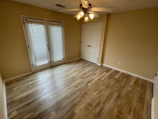 Photo - PRE-LEASING FOR AUGUST 2026!