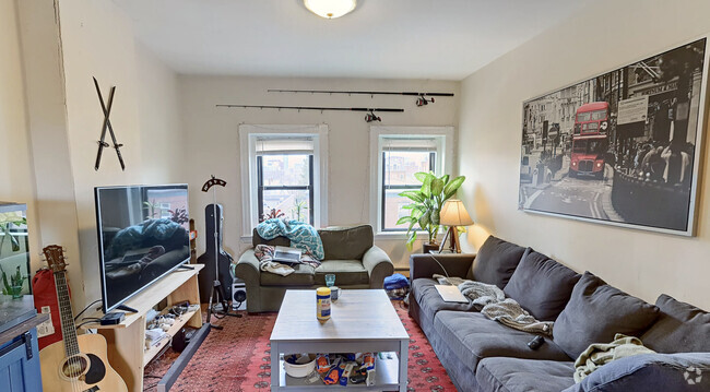 Building Photo - 313 Cambridge St Unit 3 Rental
