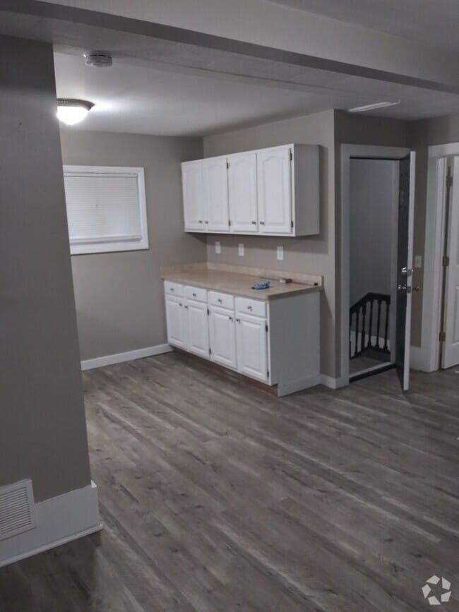 Building Photo - 769 Meigs St Unit 002 Rental