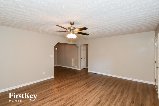 Photo - 176 Shadow Wood Dr