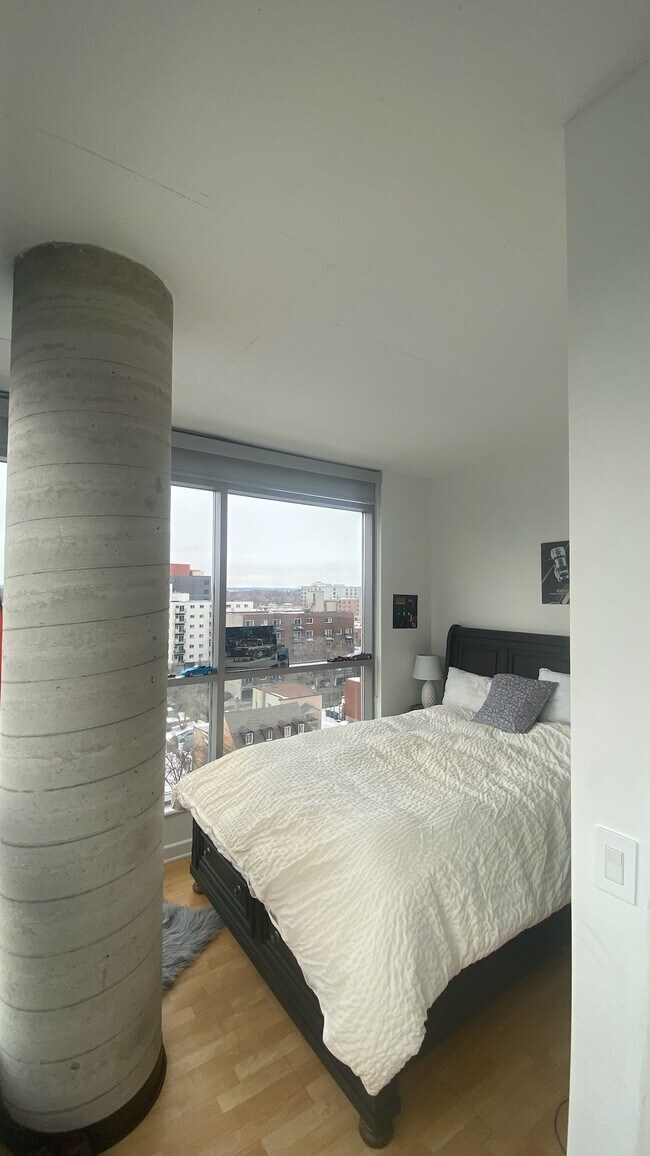 Chambre d'angle - 180 York St Unité 801