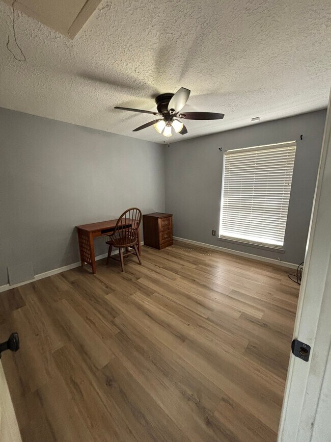 Photo - 3347 Silverside Dr