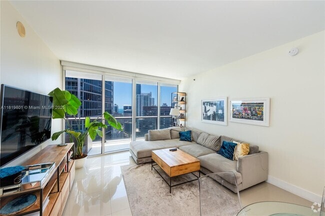 Building Photo - 475 Brickell Ave Unit 4213 Rental
