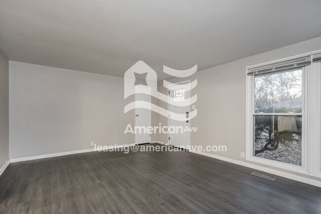 Photo - 3030 Salem Dr