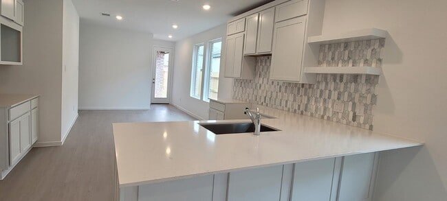 Photo - 27326 Sweetwater Bay Dr