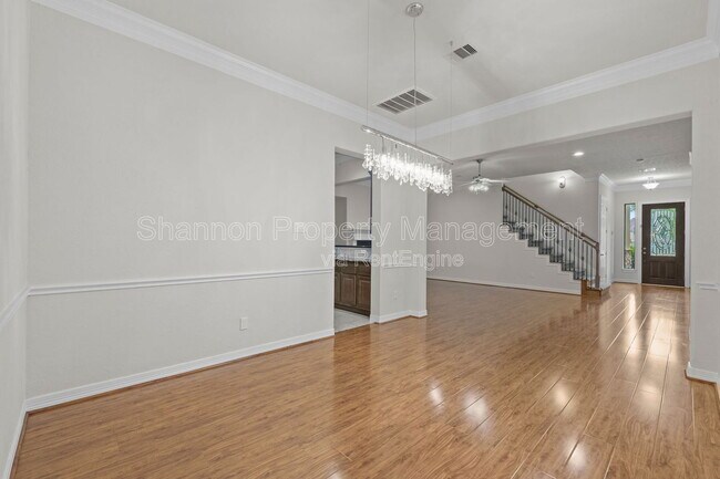 Photo - 2919 Royal Oaks Grove