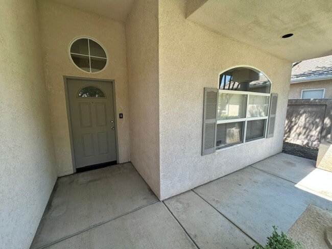 Photo - 1612 E Victor Ave