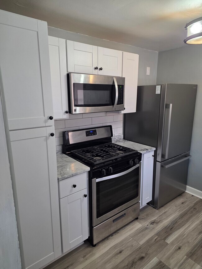 Photo - 5052 Azalea Dr